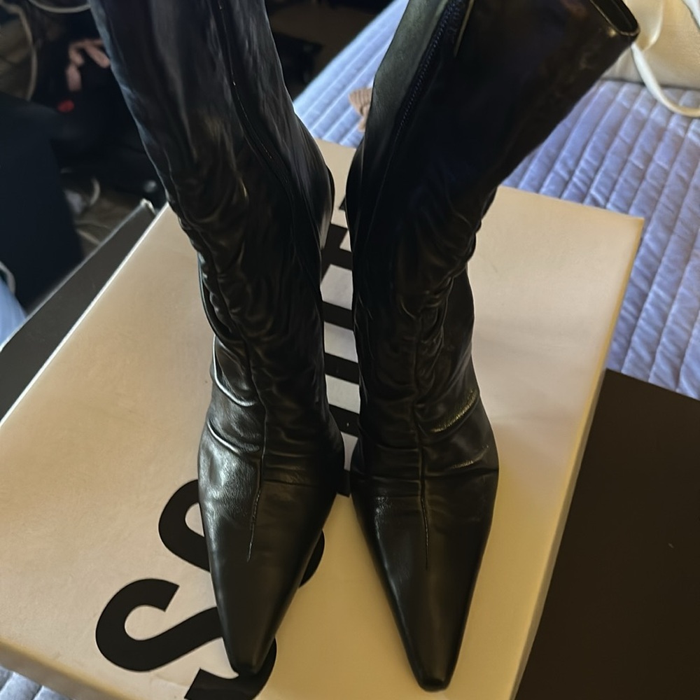 Schultz booties - Picture 4 of 4